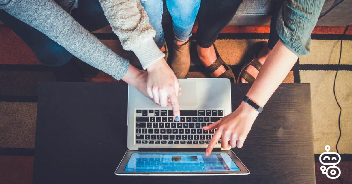 Blog_144 “And We’re Live!”: How Live Video Streaming Impacts User Interaction